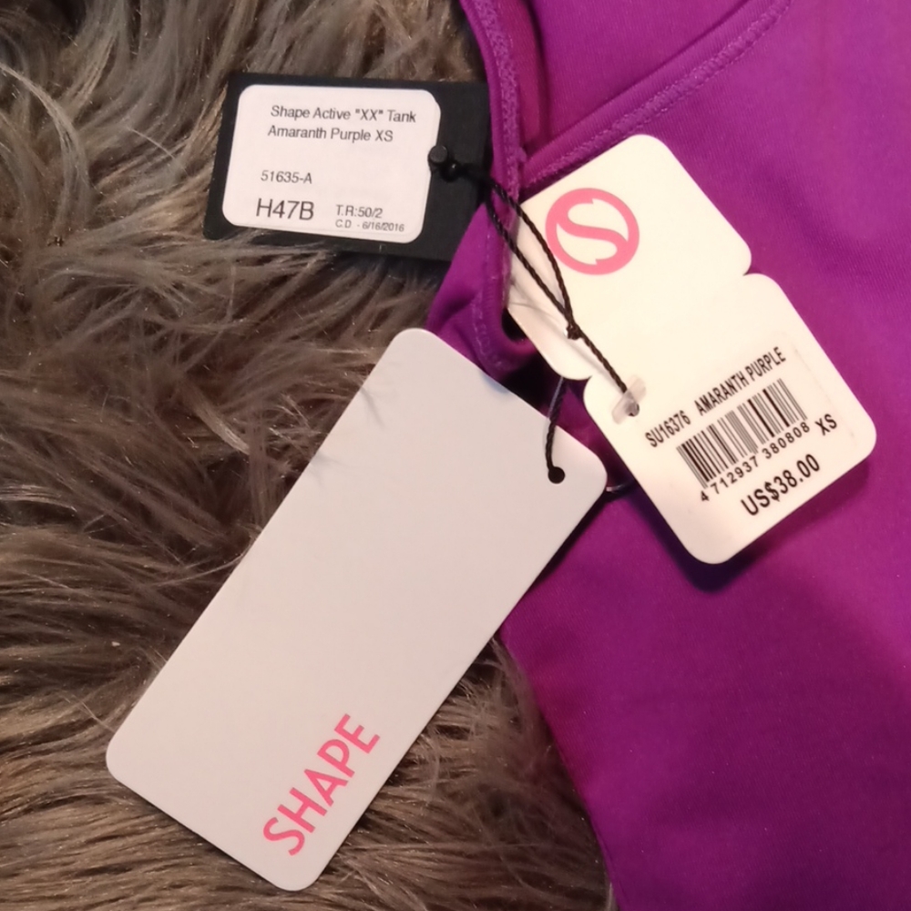 Shape athletic top - Picture 3 of 8
